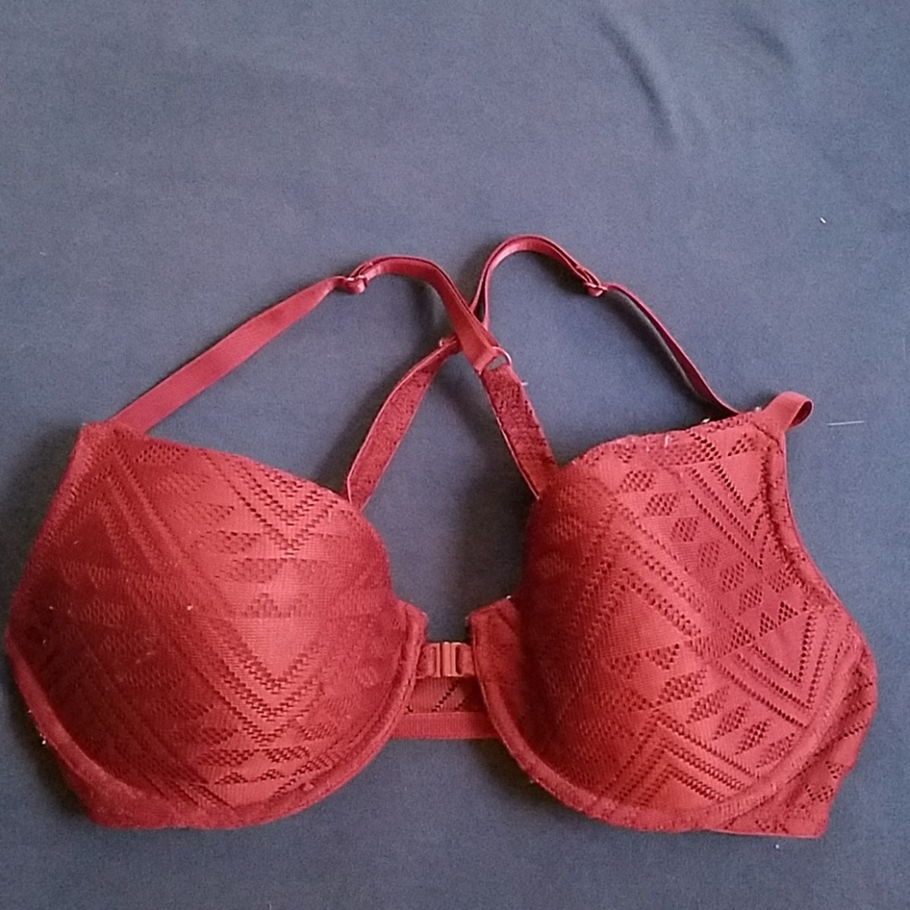 Front closure bra